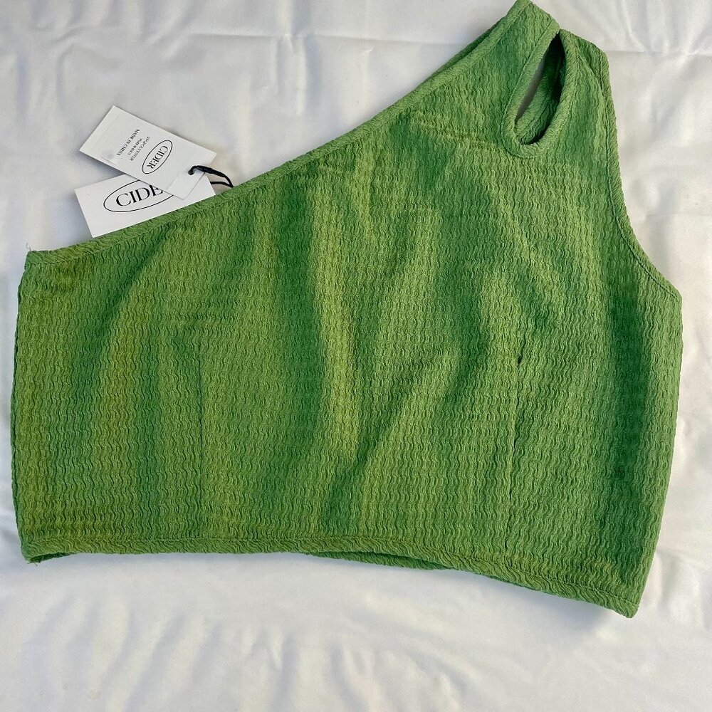NWT Cider Green/Lime Crop top Size M